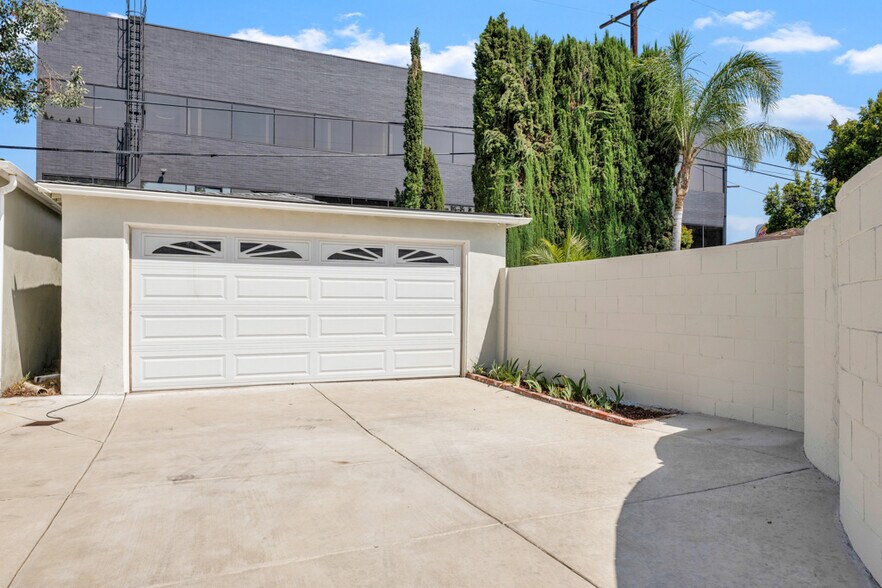Building Photo - 5124 Vista del Monte Ave