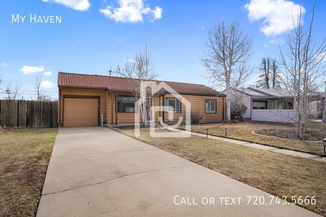 Building Photo - 3032 S Glencoe St