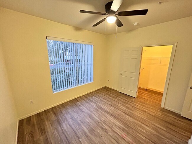 Building Photo - 7143 S Durango Dr