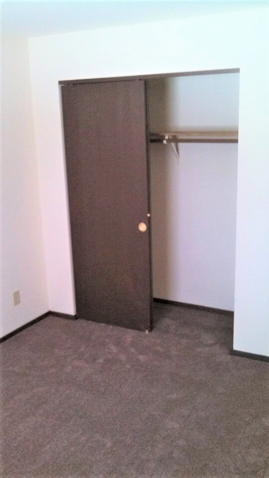 Building Photo - 2343 Chalet Gardens Rd