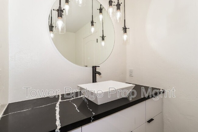 Building Photo - 1518 Southridge Ct