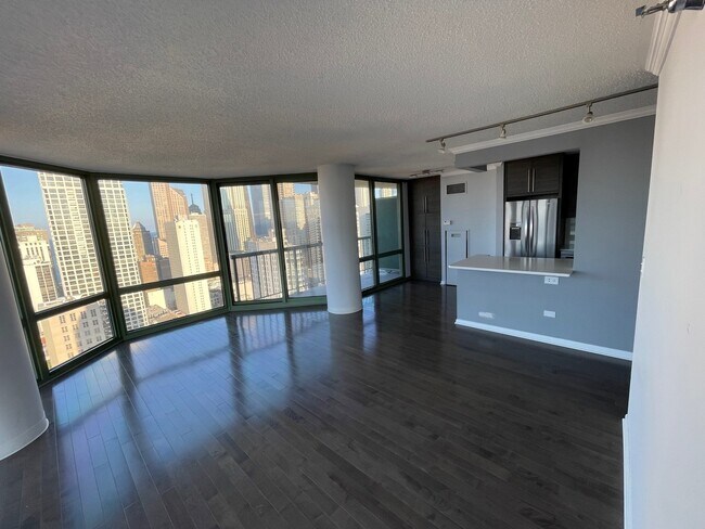 Building Photo - 111 W Maple St