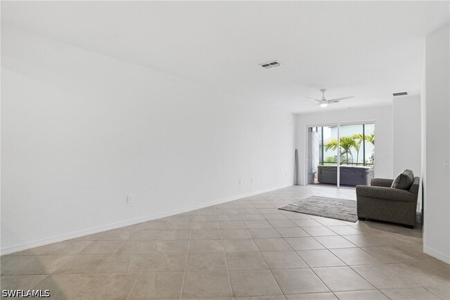 Building Photo - 2215 Dragonfruit Wy