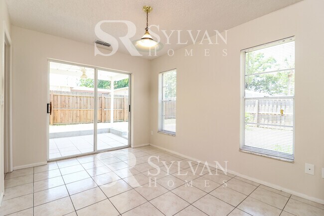 Building Photo - Enjoy one-level living at its best