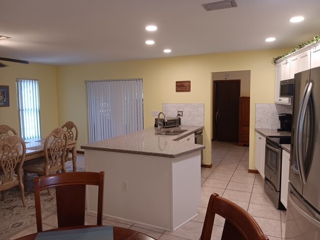 Building Photo - 2173 Danforth Rd