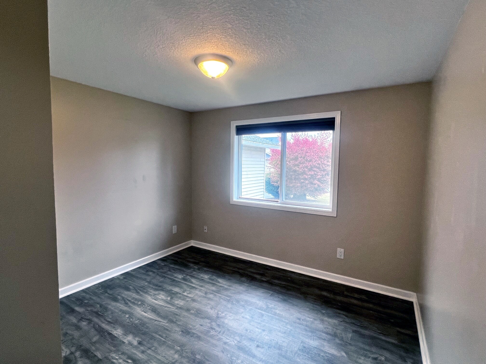 Building Photo - 15807 NE 86th Cir