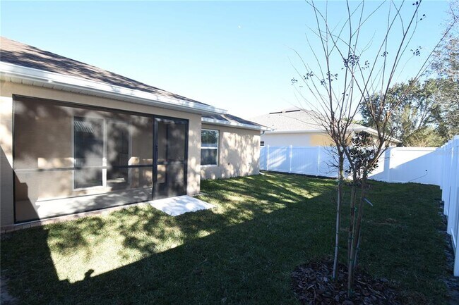 Building Photo - 11 Buttonwood Ln