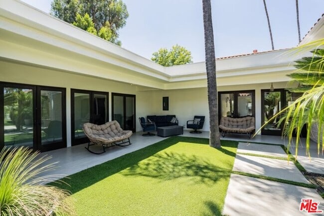 Building Photo - 17520 Embassy Dr