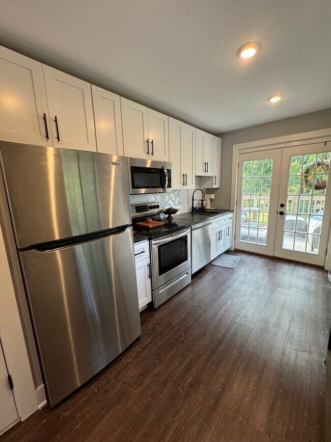 Building Photo - 61 Conchester Rd