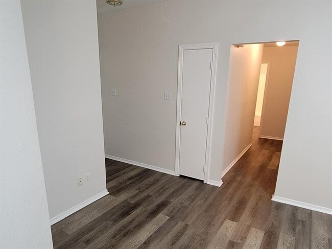 Building Photo - 17303 Box Canyon Ln