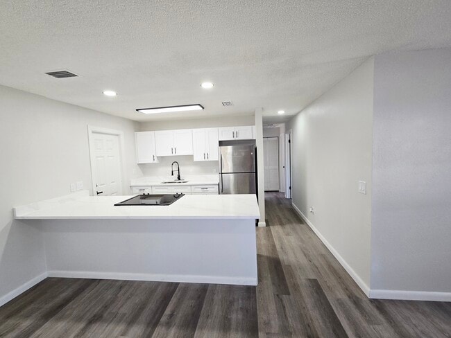 Building Photo - 843 42nd St S