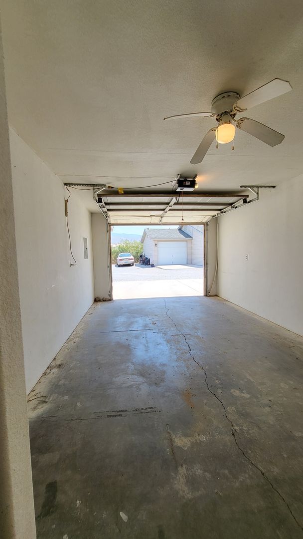 Building Photo - 2400 E Ambush St