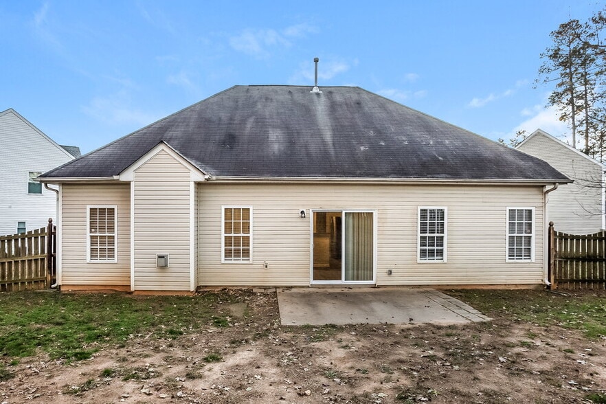 Building Photo - 5001 Shocco Ln