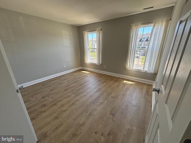 Building Photo - 237 Westbrook Dr