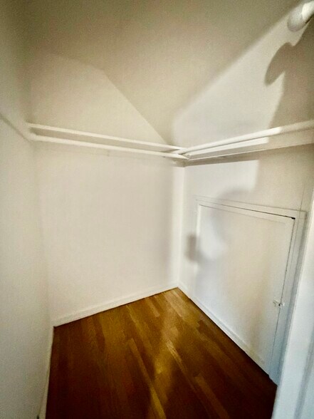 Building Photo - 29 Lee Ct