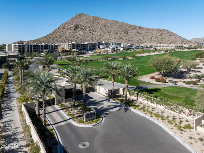 Building Photo - 6302 E Camelback Rd