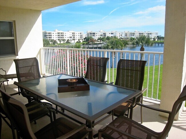 Building Photo - BEAUTIFULLY FURNISHED, 3 BEDROOM 2 BATH,  VACATION CONDO!
