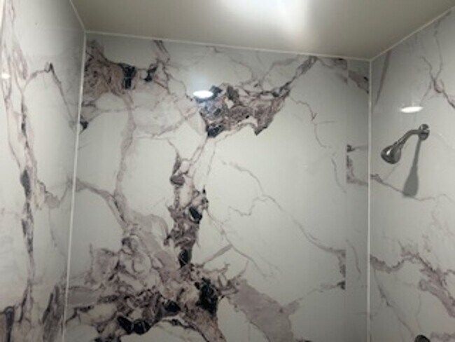 Building Photo - 3912 Amigo Dr