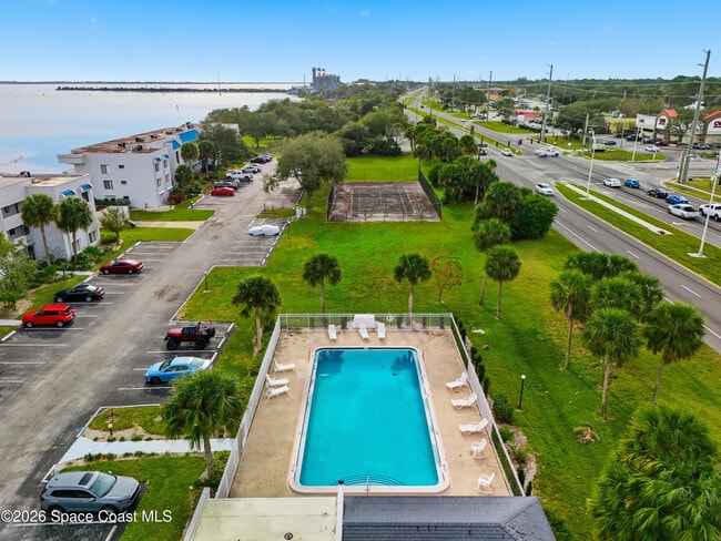 Building Photo - 6850 US-1