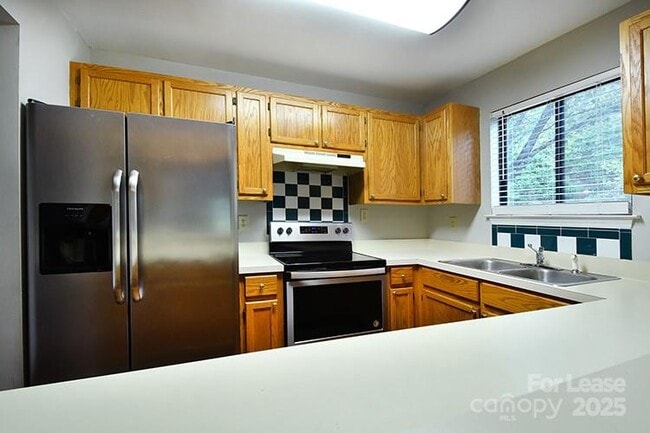 Building Photo - 411 Mallard Head Pl