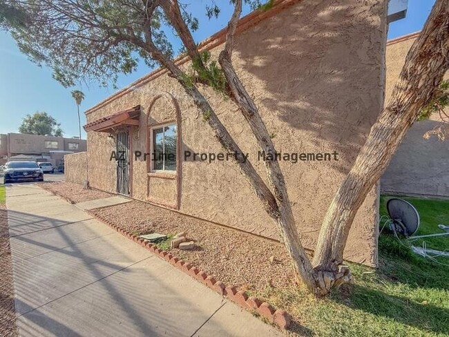 Building Photo - 1455 N 53rd Dr