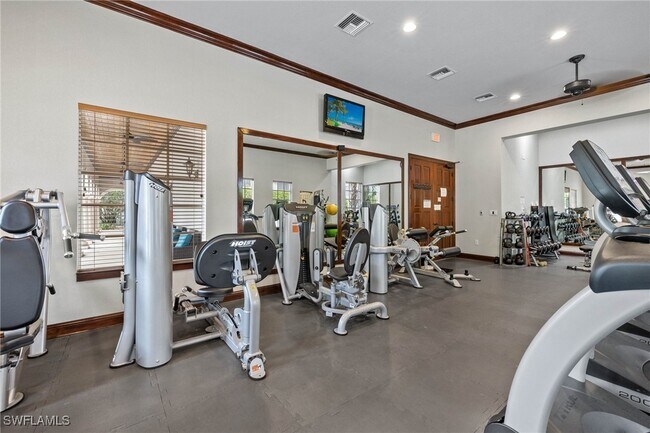 Building Photo - 8560 Violeta St