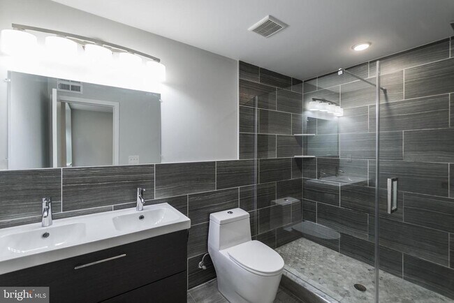 Building Photo - 1524 N 8th St