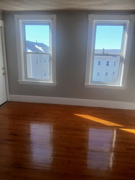 Building Photo - 91 Providence St