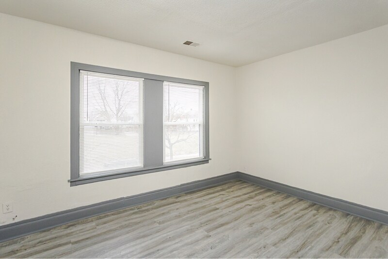 Building Photo - 423 Langdon St