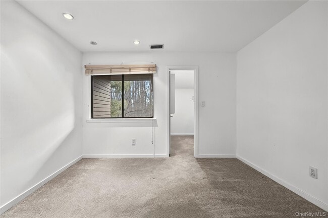 Building Photo - 1 Yale Dr