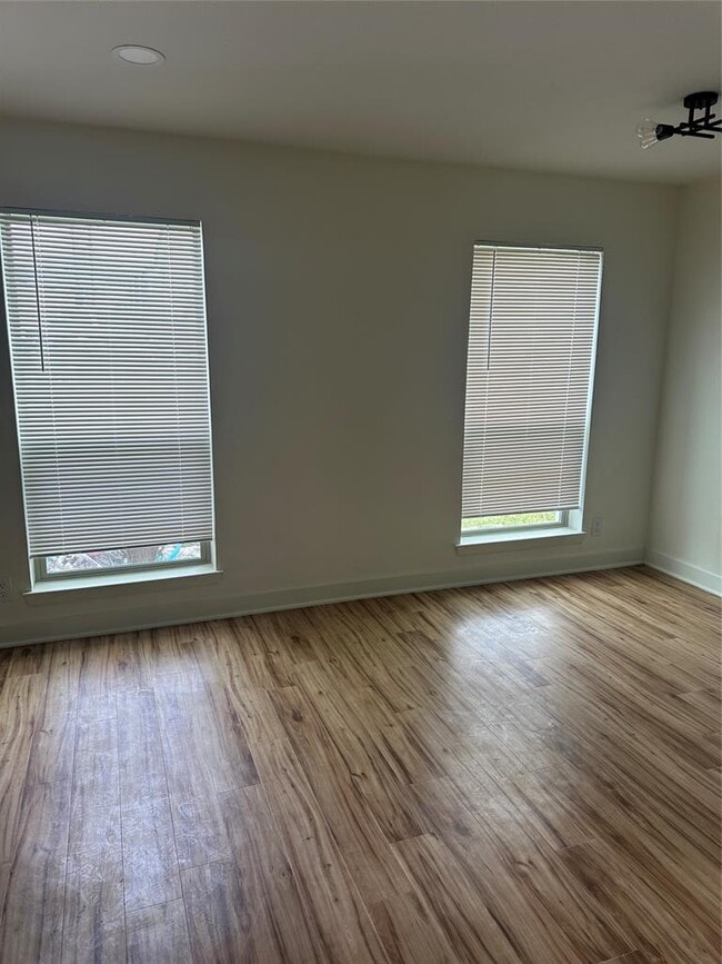 Building Photo - 3413 Willowrun Dr