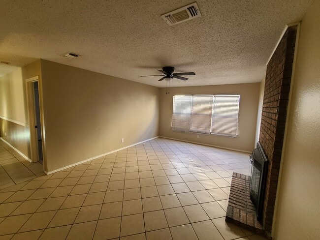 Building Photo - COMING SOON!!! 4 Bedroom Home!!!