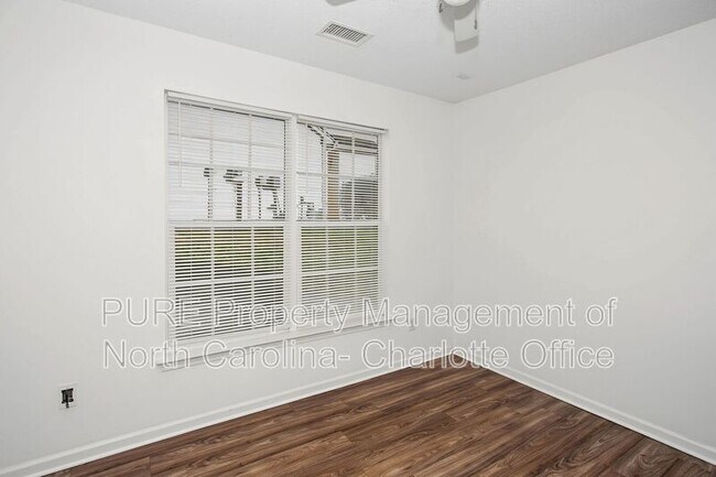 Building Photo - 2910 Bridgeville Ln