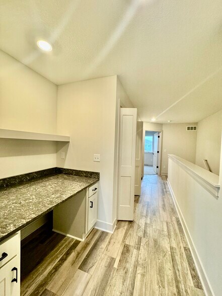 office/multipurpose space - 22912 W 72nd Ter