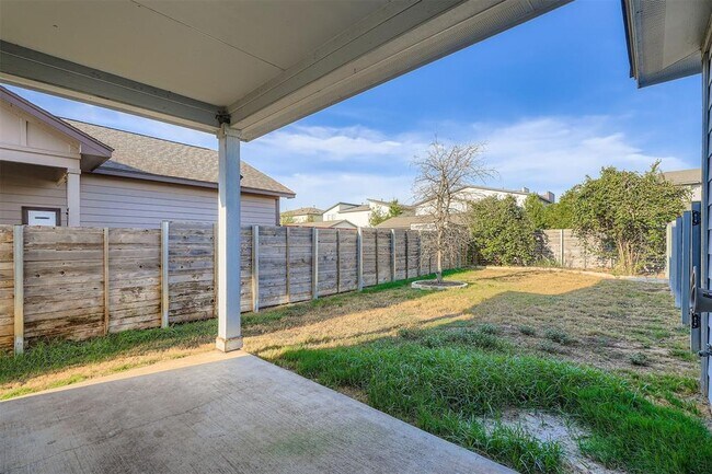 Building Photo - 8800 Sikes Way