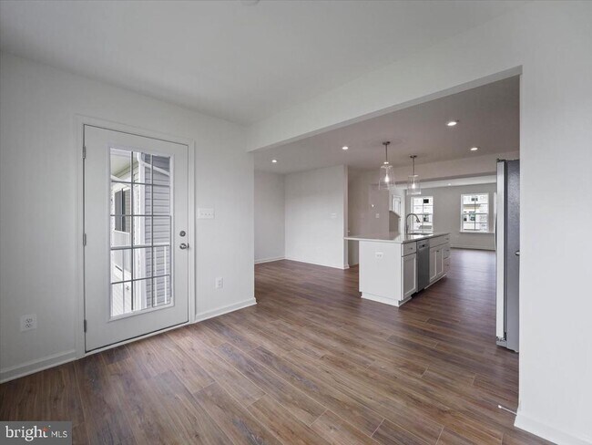 Building Photo - 266 Clifton Mnr