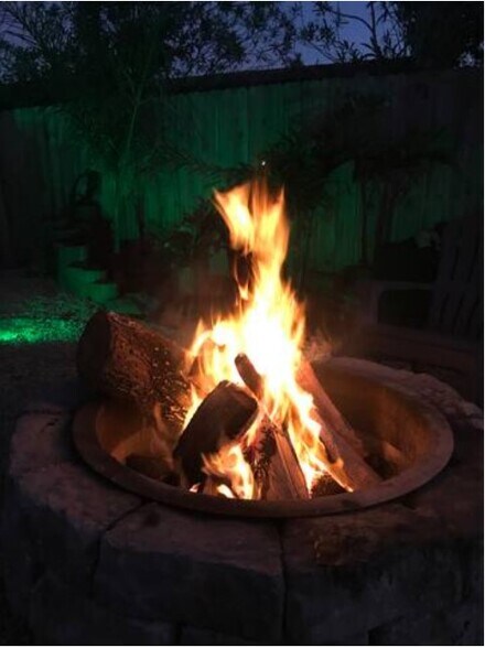 Enjoy bonfires at night - 9825 Grace Dr