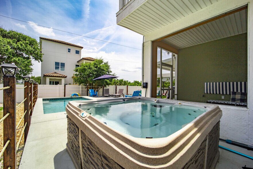 Building Photo - 42 Moody Dr