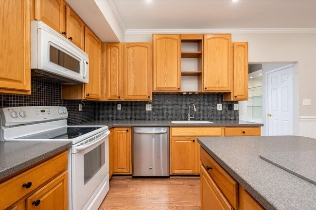 Building Photo - 77 Harbour Heights Dr