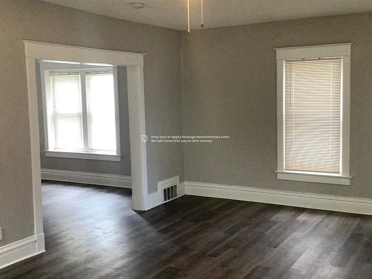 Building Photo - 625 Freeman Ave