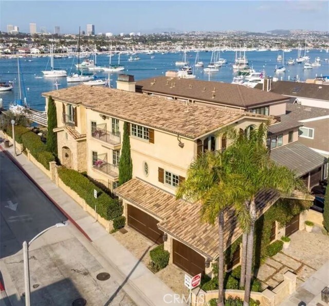 Building Photo - 900 E Balboa Blvd