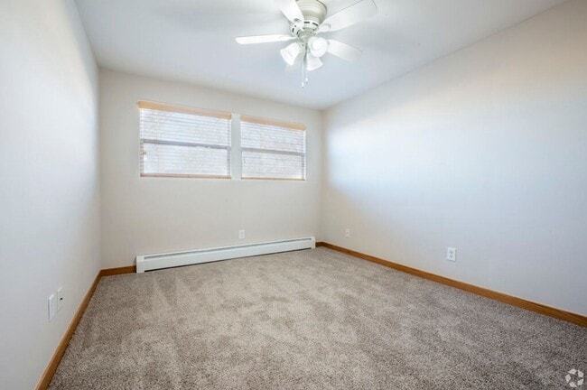 Building Photo - Newly Remodeled 2 Bedroom near Hilldale Mall