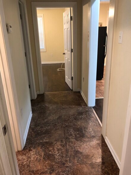 Building Photo - 564 Cotton St