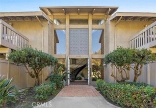 Building Photo - 28741 Via Las Flores