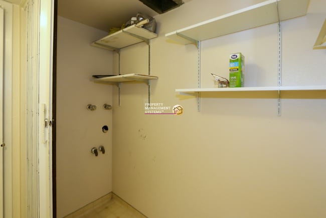 Building Photo - 601 E 4010 S
