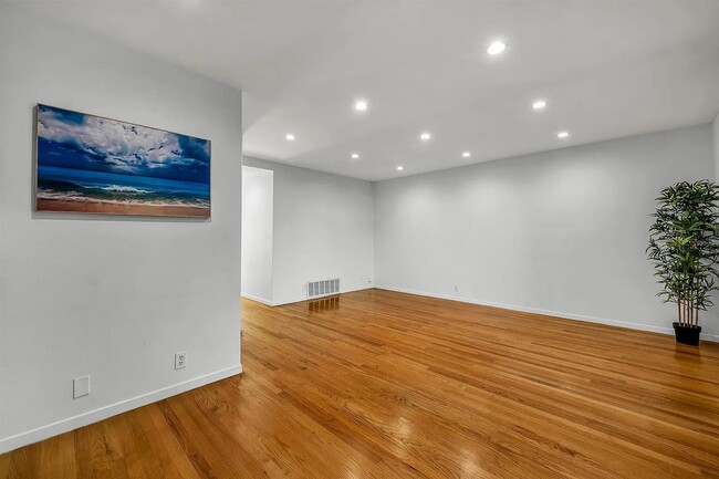 Building Photo - 246 Green Heath Pl