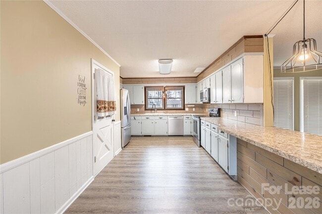 Building Photo - 24752 Kates Dr