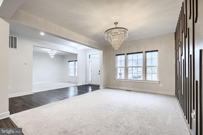 Building Photo - 13605 Otono Dr