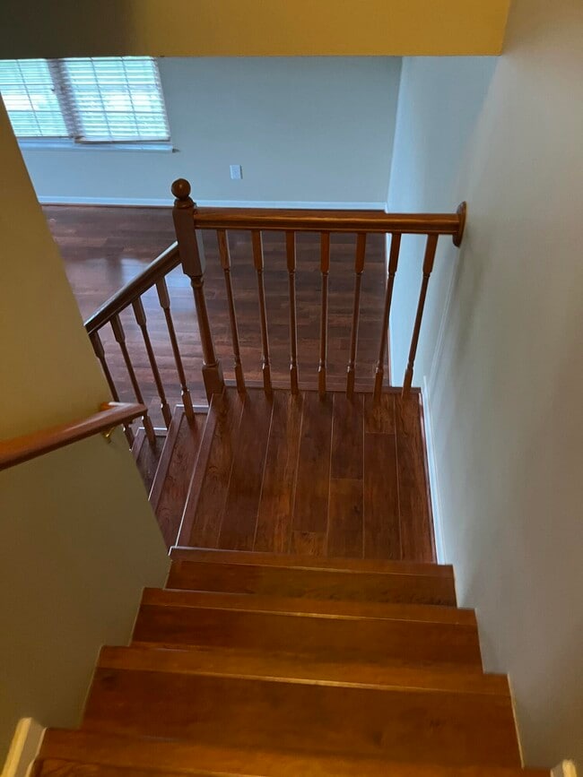 Building Photo - 3456 Burbank Dr