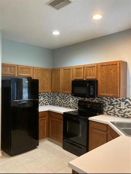 Building Photo - 6710 Lake Camden Way